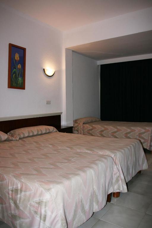 Hotel La Nina Кала Миллор Номер фото